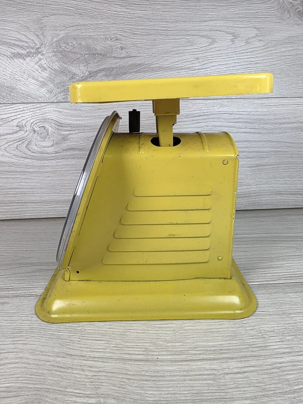 Montgomery Ward Mechanical Kitchen Scale Yellow Blue Retro SU12